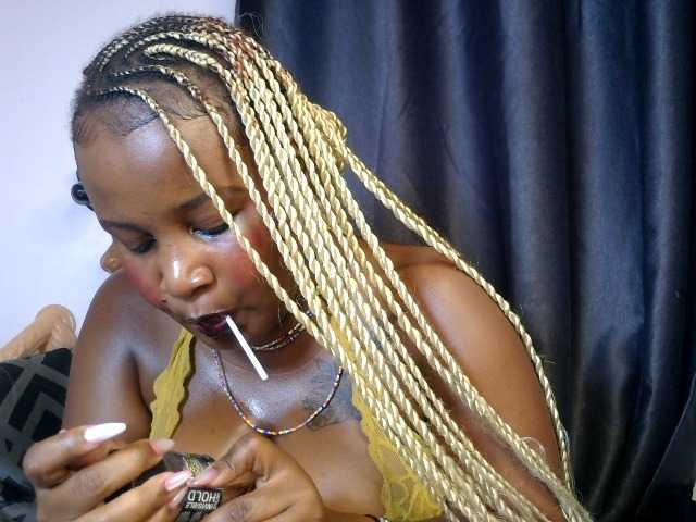 dorothykemunto live cam on BongaCams