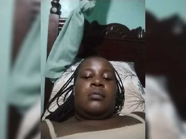 dorothykemunto live cam on BongaCams