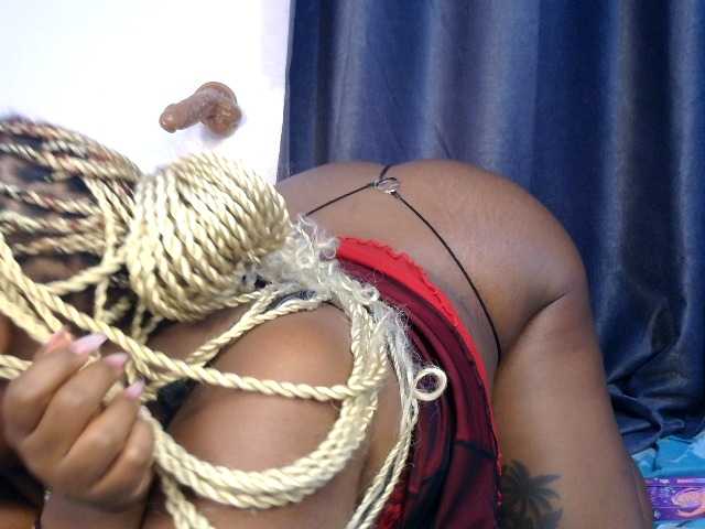dorothykemunto live cam on BongaCams