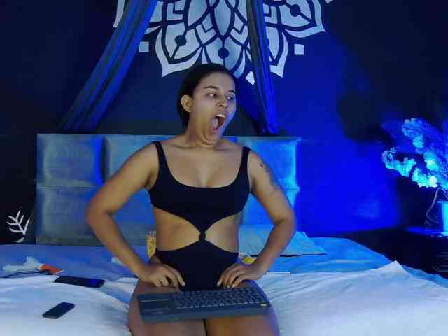 Luna-Dante-fox webcam