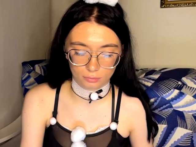 ReikoRizzardo Live Cam and Statistics on UnifiedCams