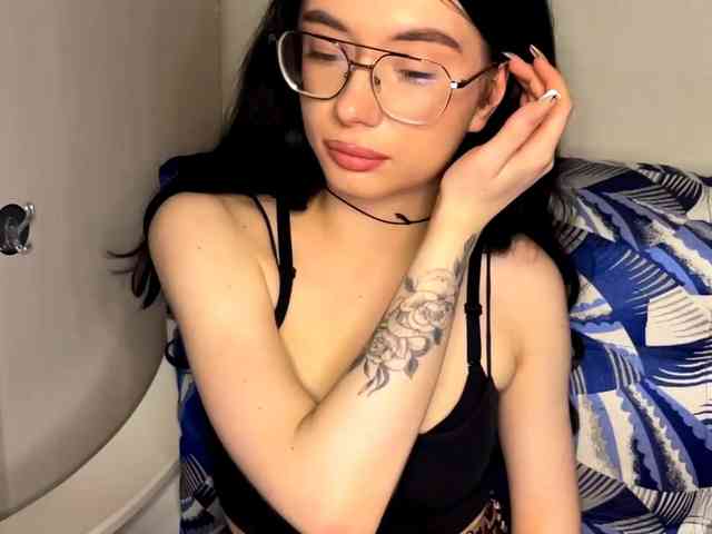 ReikoRizzardo webcam