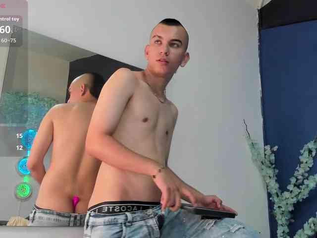 Rowan-Cleyy Sex Cam Show