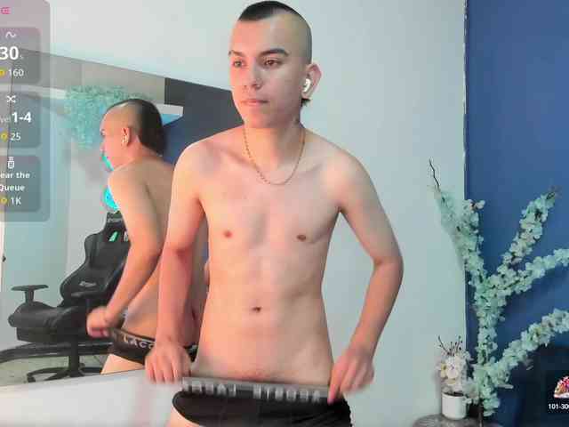 Rowan-Cleyy Sex Cam Show