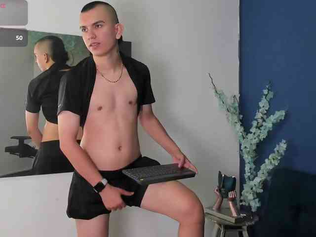 Rowan-Cleyy Sex Cam Show