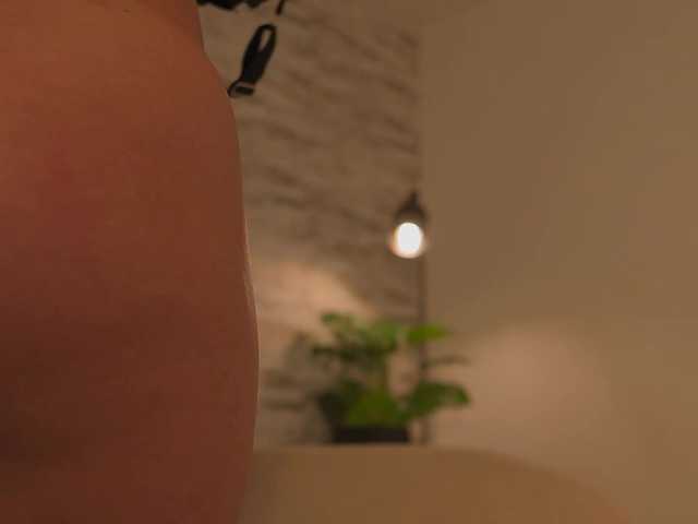 Julie-Belle's BongaCams profile