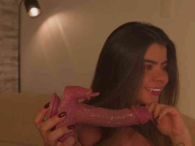 Julie-Belle webcam