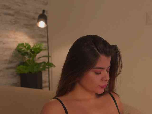 Julie-Belle webcam