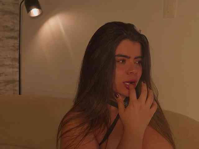 Julie-Belle webcam
