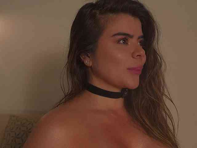 Julie-Belle webcam