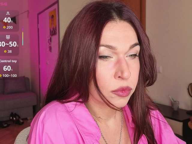 ReginaHawkinss's BongaCams show and profile