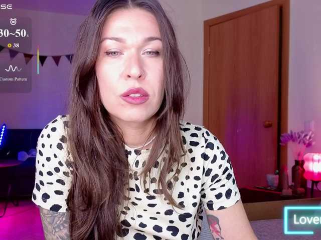 ReginaHawkinss live cam on BongaCams