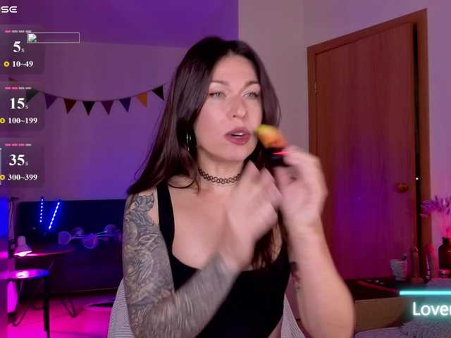 ReginaHawkinss live cam on BongaCams