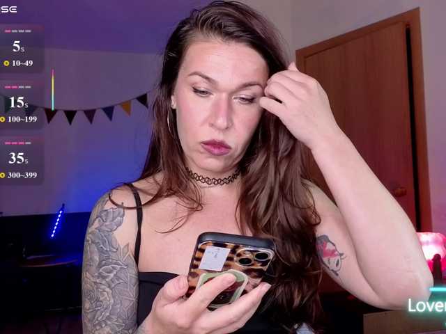 ReginaHawkinss live cam on BongaCams