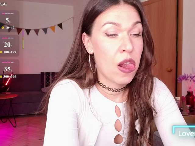 ReginaHawkinss live cam on BongaCams