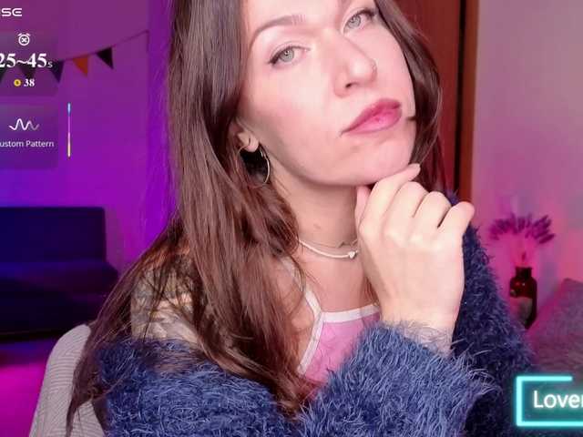 ReginaHawkinss live cam on BongaCams