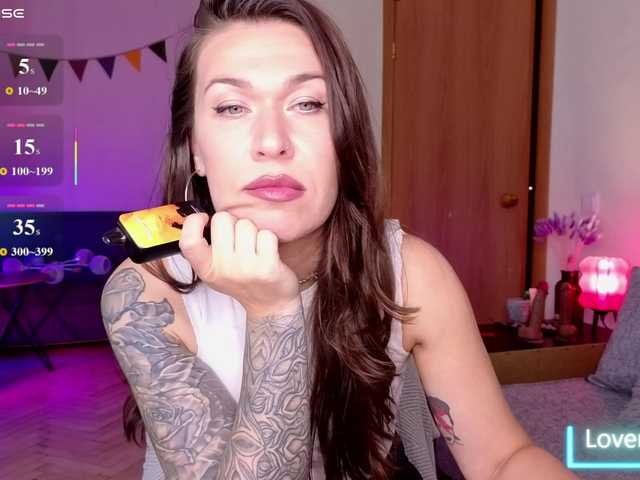 ReginaHawkinss live cam on BongaCams