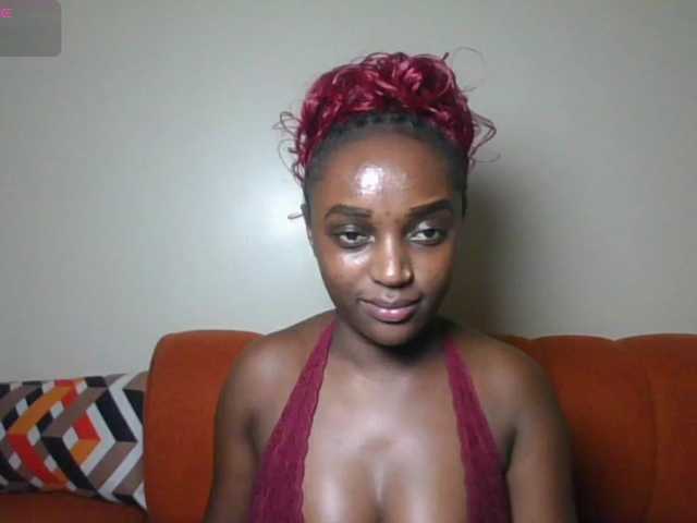 Petiteasshley live cam on BongaCams