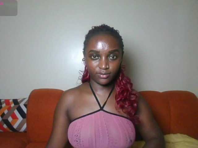 Petiteasshley live cam on BongaCams