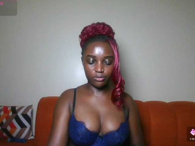 Petiteasshley