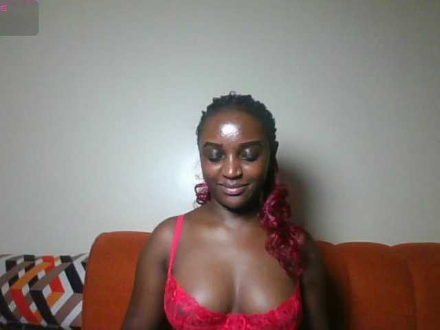 Petiteasshley live cam on BongaCams