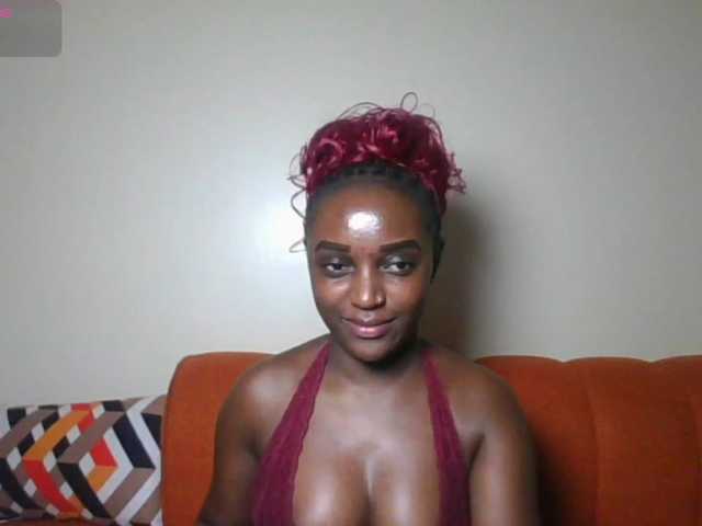 Petiteasshley live cam on BongaCams