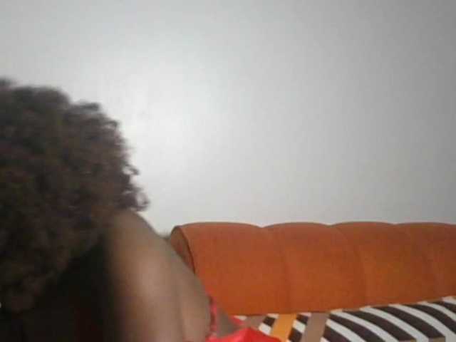 Petiteasshley live cam on BongaCams