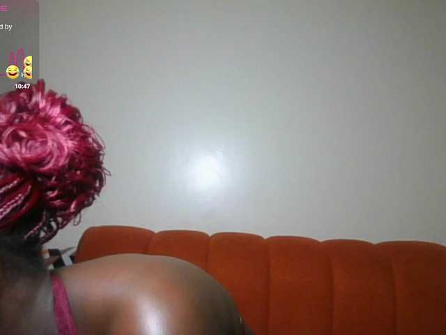 Petiteasshley live cam on BongaCams