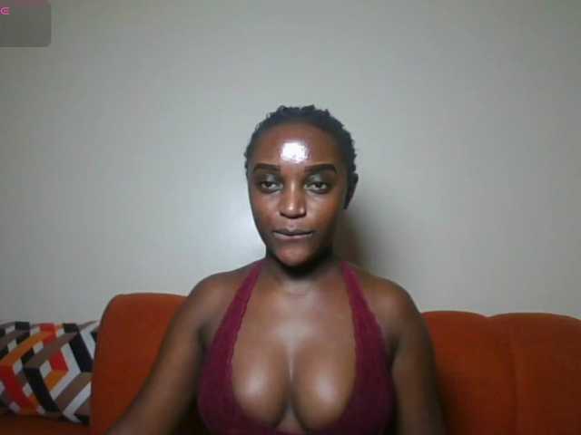 Petiteasshley live cam on BongaCams