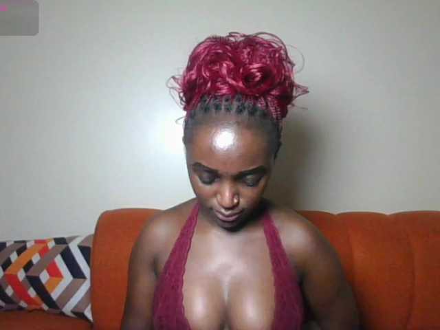 Petiteasshley live cam on BongaCams