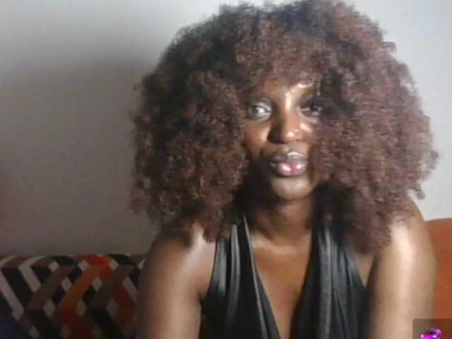 Petiteasshley live cam on BongaCams
