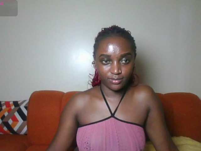 Petiteasshley live cam on BongaCams