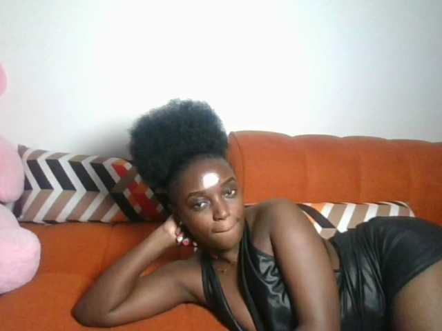PetiteAsshley live webcam show