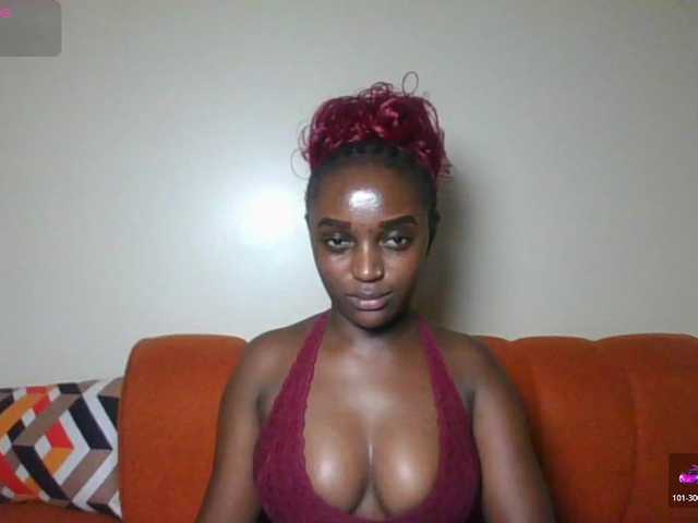 Petiteasshley live cam on BongaCams