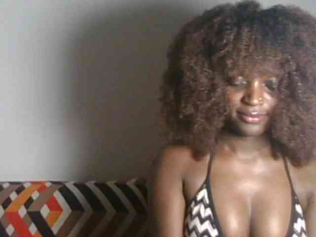 PetiteAsshley webcam