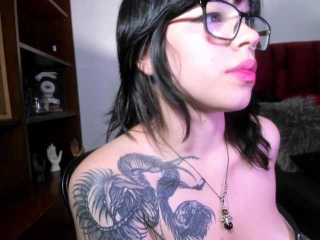 NatashaHotson's BongaCams show and profile