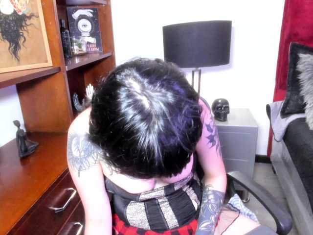 NatashaHotson's BongaCams show and profile