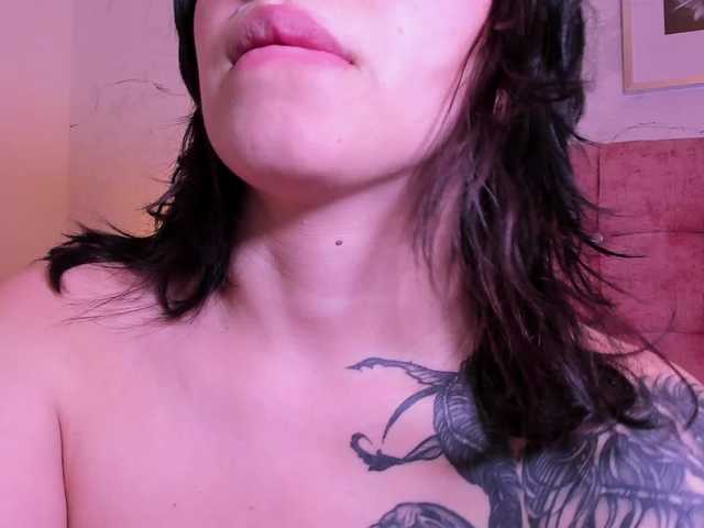 NatashaHotson's BongaCams show and profile