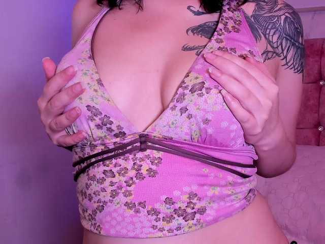 NatashaHotson's BongaCams show and profile