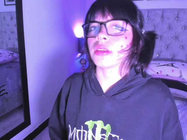 NatashaHotson's BongaCams show and profile