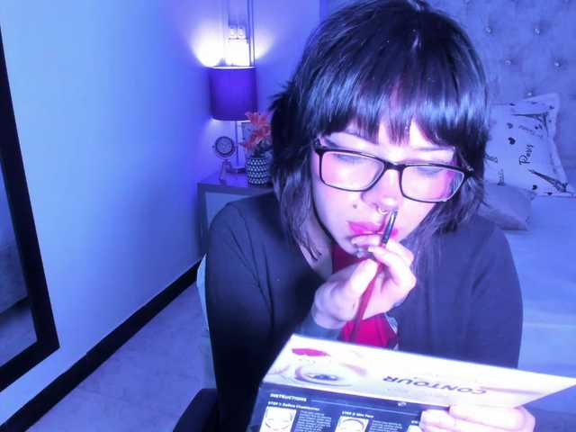 NatashaHotson's BongaCams show and profile