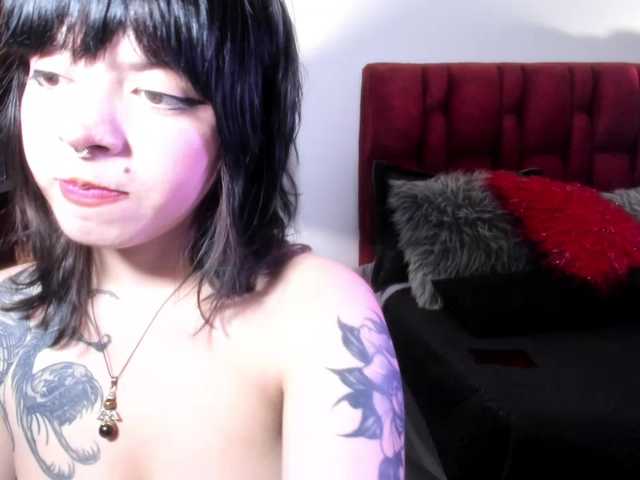 NatashaHotson's BongaCams show and profile