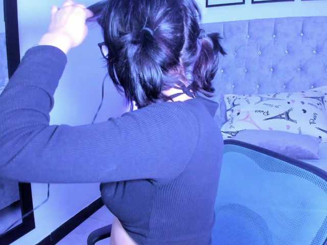 NatashaHotson's BongaCams show and profile