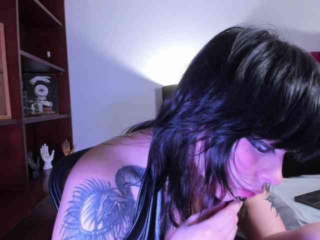 NatashaHotson webcam