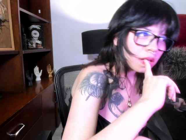 NatashaHotson webcam