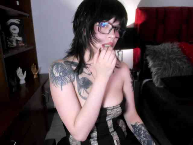 NatashaHotson webcam