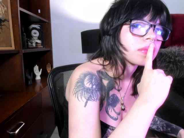 NatashaHotson webcam