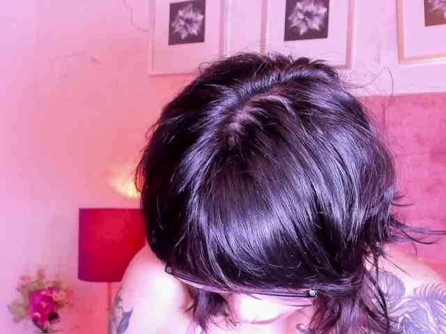 NatashaHotson webcam