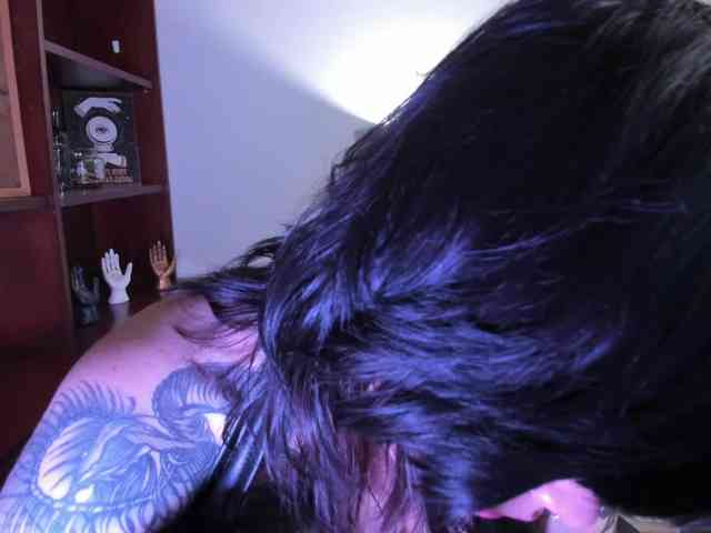 NatashaHotson webcam