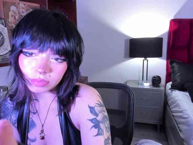 NatashaHotson webcam